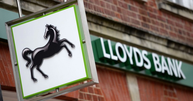 Lloyds сократит 3 тысячи