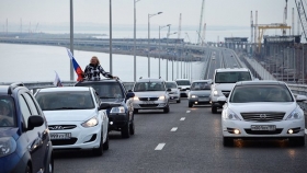 Крымский мост превысил