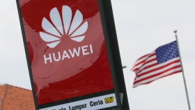 США давит на Huawei, но